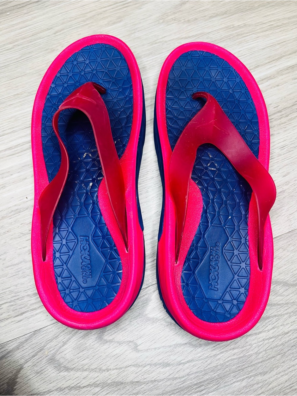 Hoka Ora Recovery Flip sandal pink blue colorway Women 9 Men 7 Comfy Outdoor